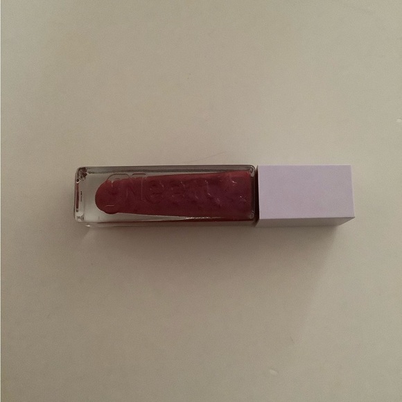 Neen Shimmering Lip Gloss- shade Crush - Picture 2 of 3